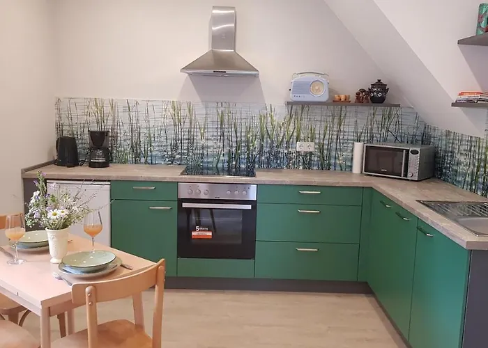 Am Wasserturm Mit Kleinem Bauernhof *