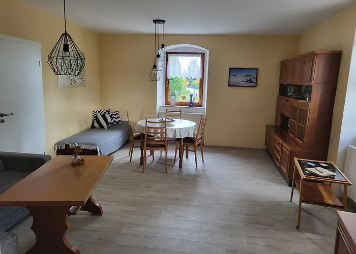 Am Wasserturm Mit Kleinem Bauernhof Apartament